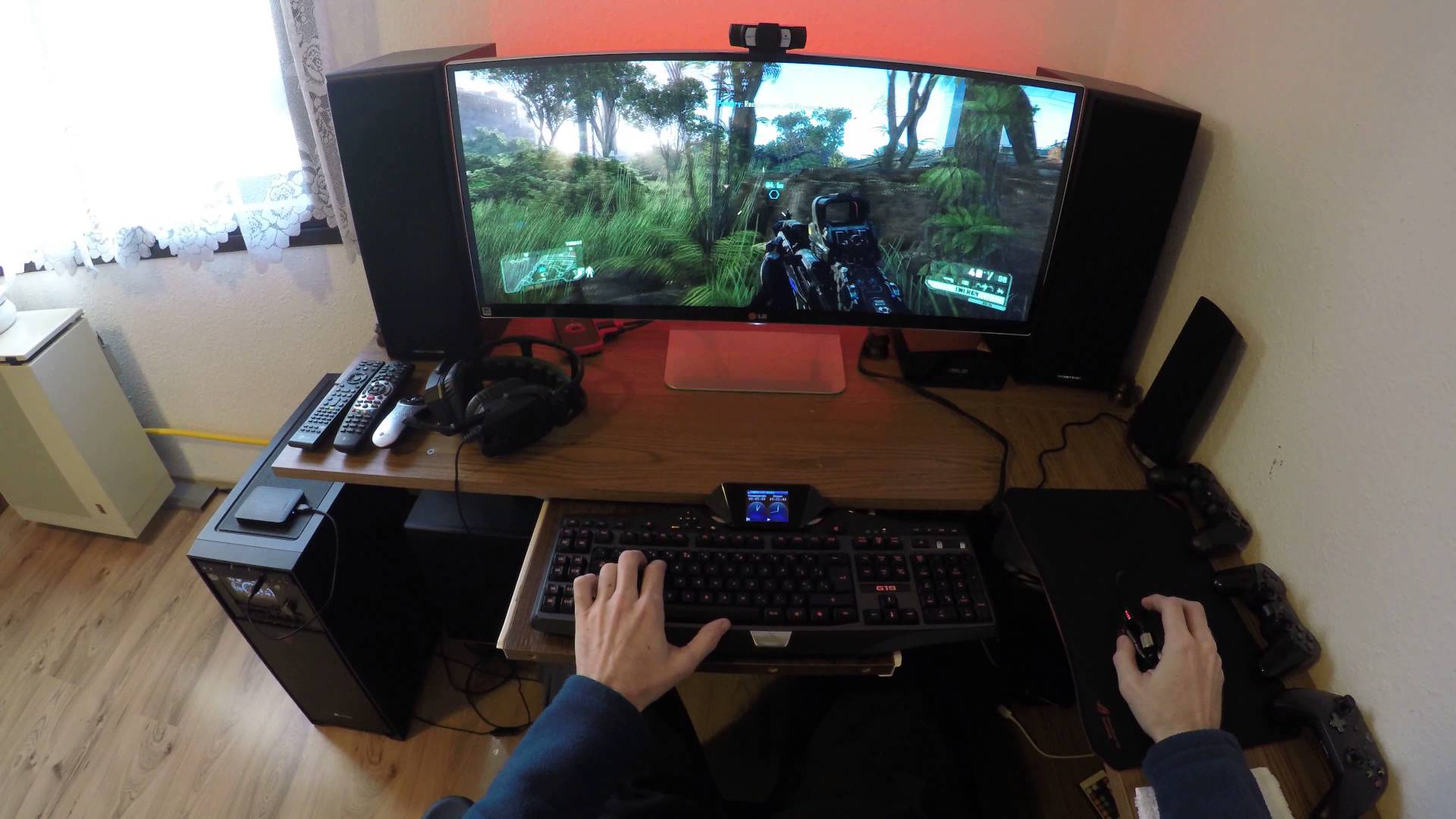 gaming in 1440p with curved monitor
