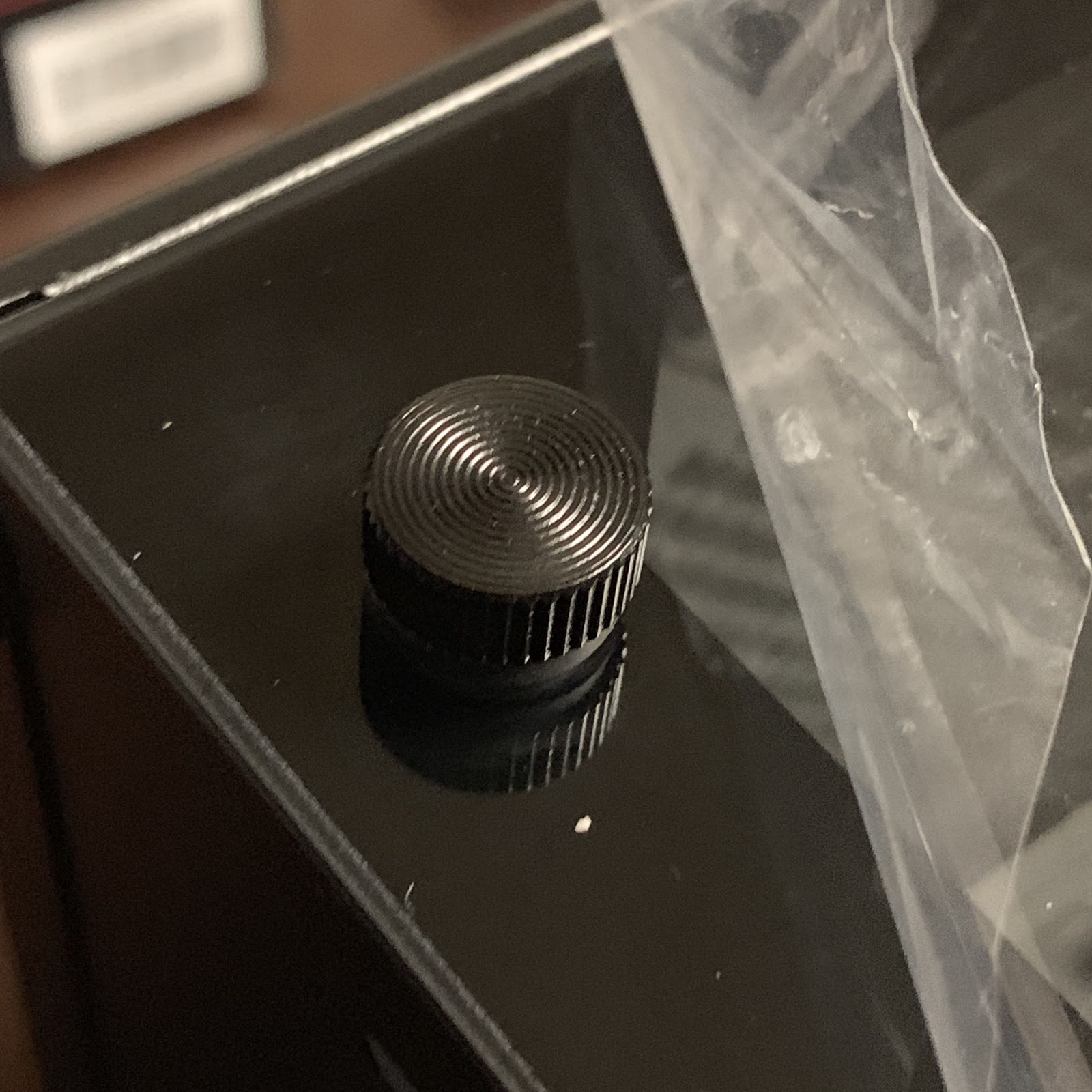 unscrewing case thumb screw